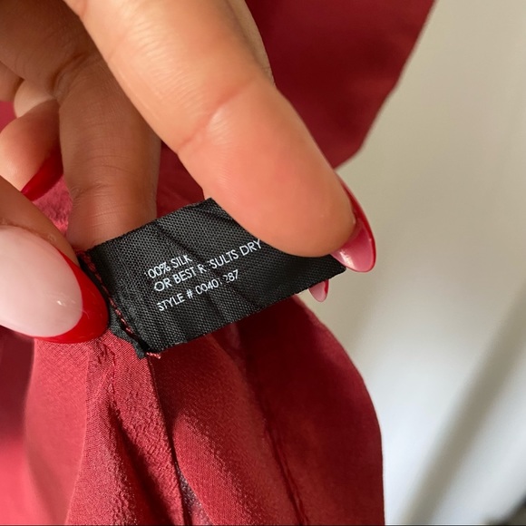 Club Monaco 100% Silk Burgundy Tee - Picture 6 of 6